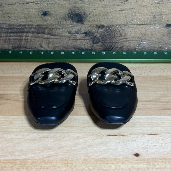 NEW Madden Girl Black Loafers with Gold Chain Detail - Picture 6 of 9